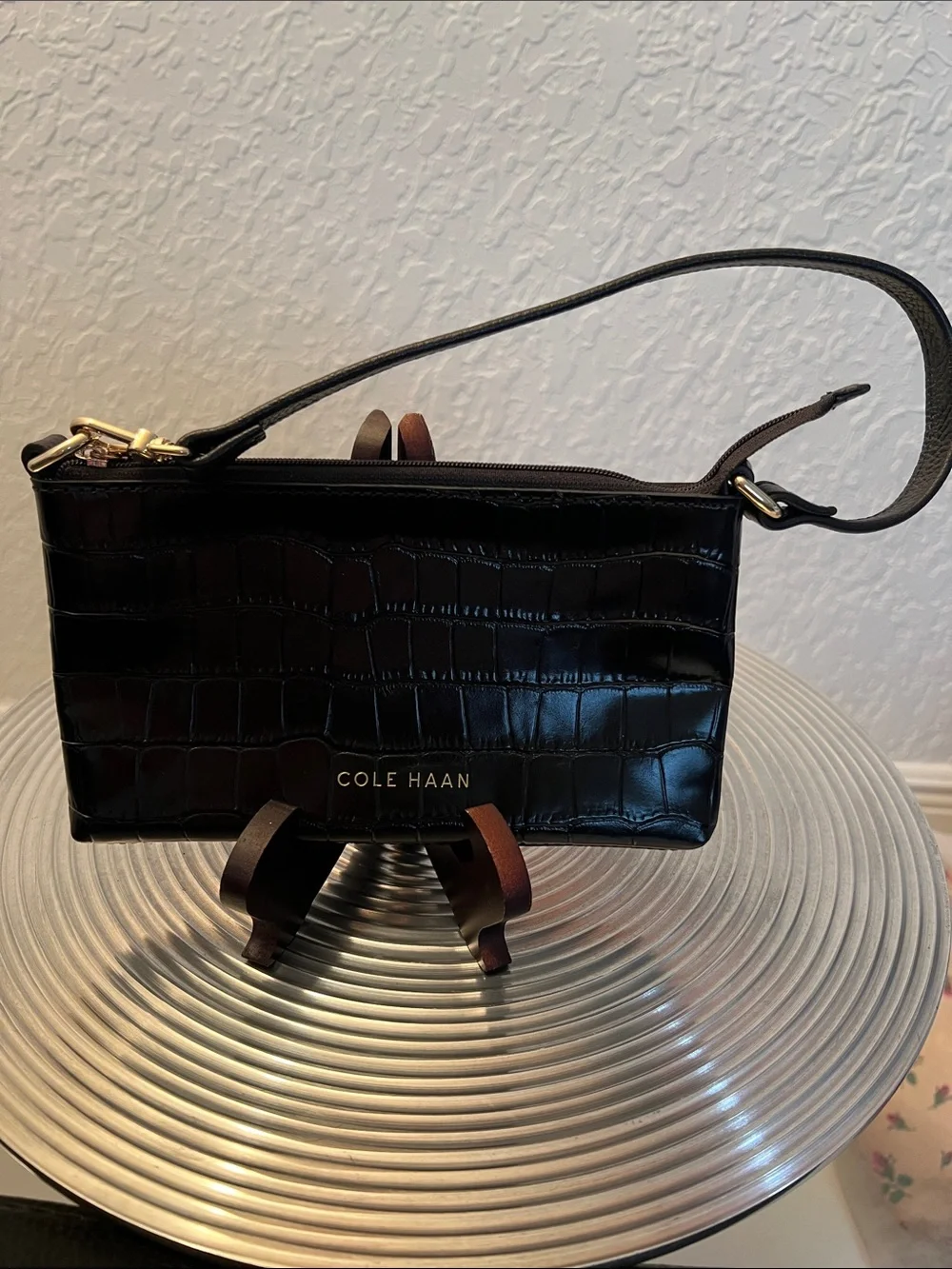 Cole Haan NWOT Black Croc-Embossed Leather Wristlet with Gold Hardware